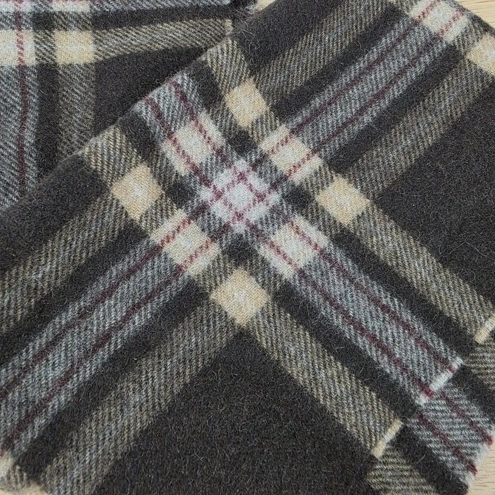 Jos A Bank Cashmere Scarf Brown Plaid Fringe 60"x12" - Picture 2 of 4